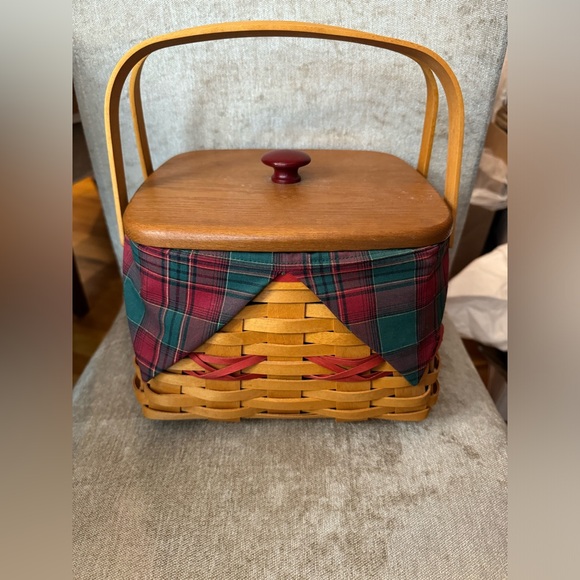 Longaberger 2000 Christmas Collection Deck The Halls Basket - liner & protector - Picture 10 of 12